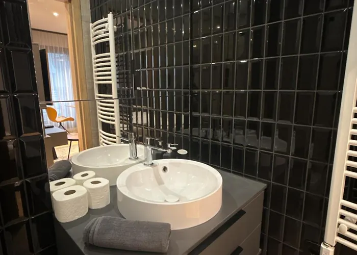 Luxe Apartment